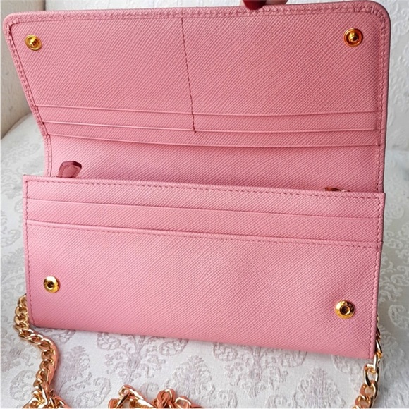 Prada Stunning Wallet/Cross body! - Picture 13 of 16